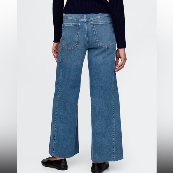 GAP High Rise Stride Flare Wide-Leg Jeans Petite Short - Picture 3 of 6